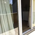 New Stylish Flat Near Old Town *