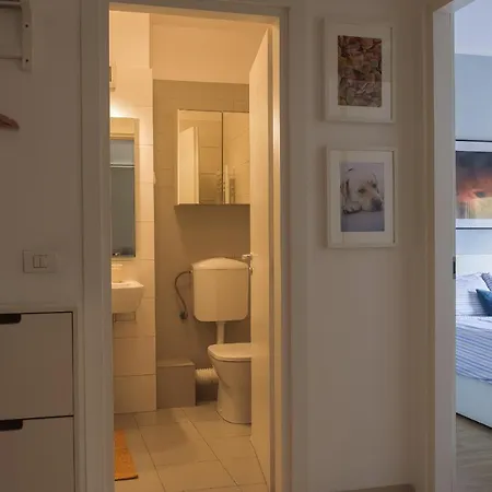 New Stylish Flat Near Old Town *