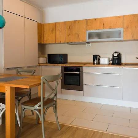 Daire New Stylish Flat Near Old Town *