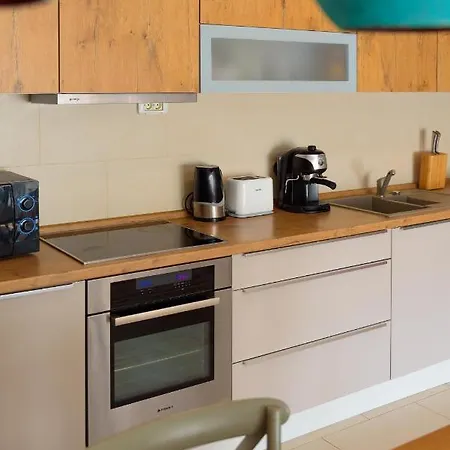 New Stylish Flat Near Old Town Daire