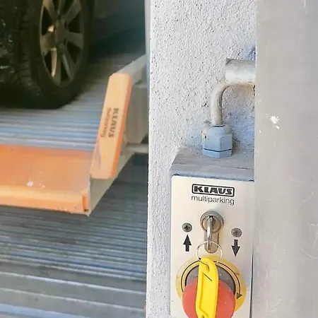 New Stylish Flat Near Old Town Bükreş