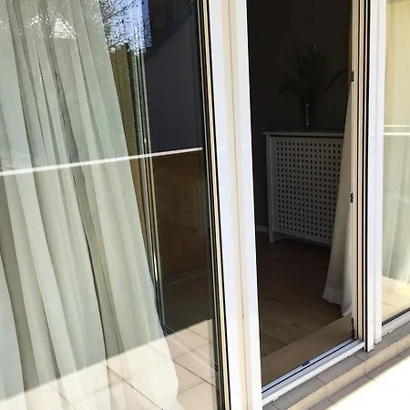 New Stylish Flat Near Old Town *