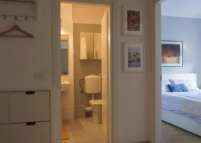 New Stylish Flat Near Old Town *