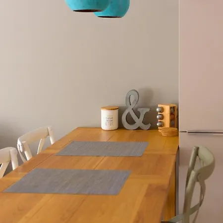 New Stylish Flat Near Old Town Boekarest