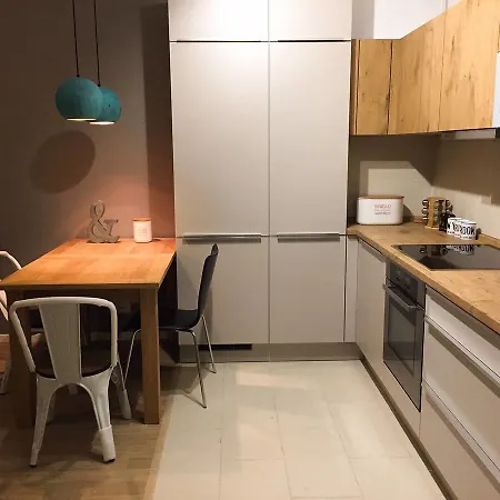 Apartment New Stylish Flat Near Old Town